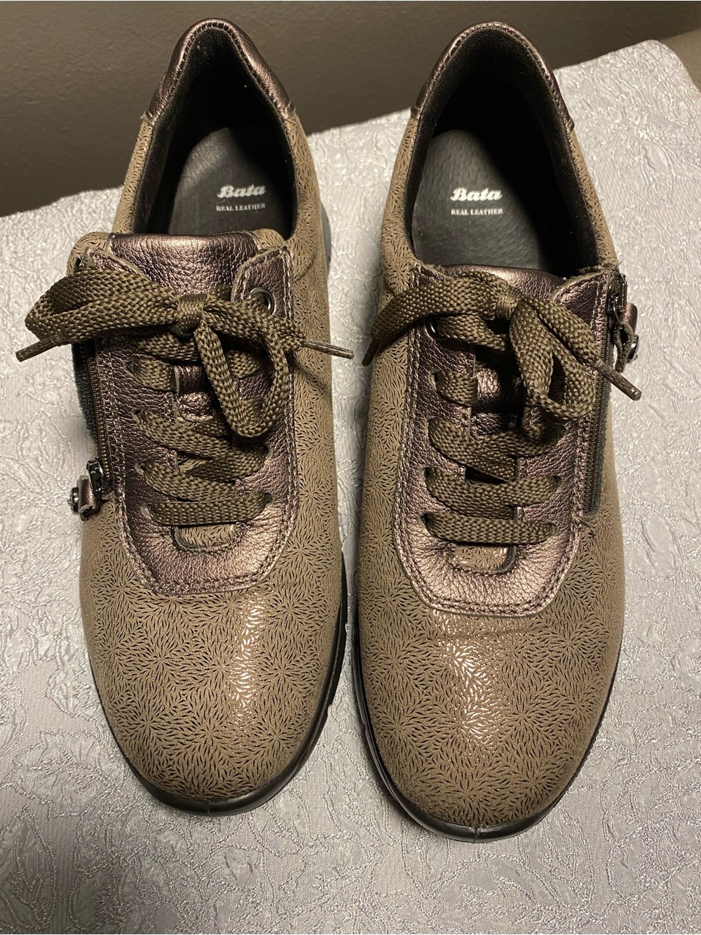 Italian Bata CON ZIP Trainers Metallic Bronze Taupe Size 40 (US 9)